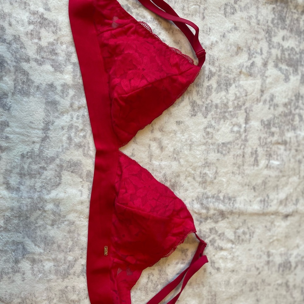 NWOT PINK Victoria's Secret Red Lace Bra